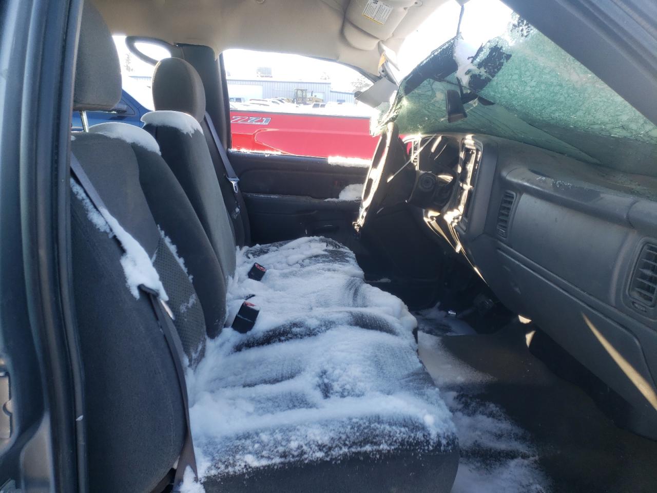Photo 5 from auction – 2006 CHEVROLET SILVERADO with VIN 2GCEK13T561153756