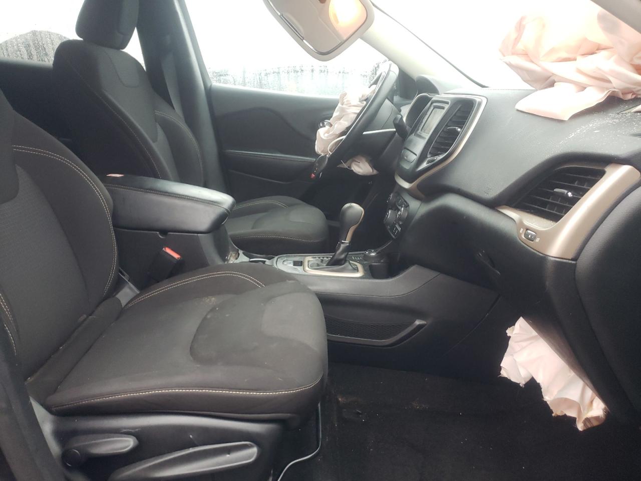 Photo 5 from auction – 2015 JEEP CHEROKEE L with VIN 1C4PJMCB2FW502384