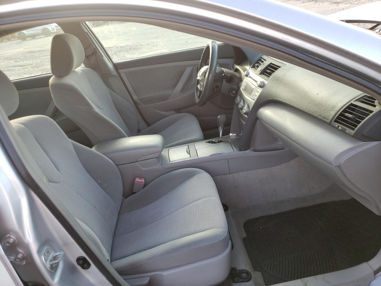 Photo 5 from auction – 2010 TOYOTA CAMRY BASE with VIN 4T1BF3EK2AU015852