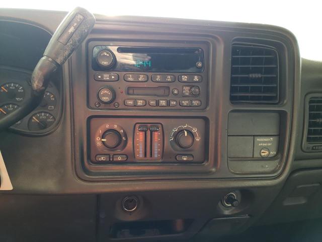 Photo 9 from auction – 2004 CHEVROLET SILVERADO with VIN 1GCEK19T94E265429