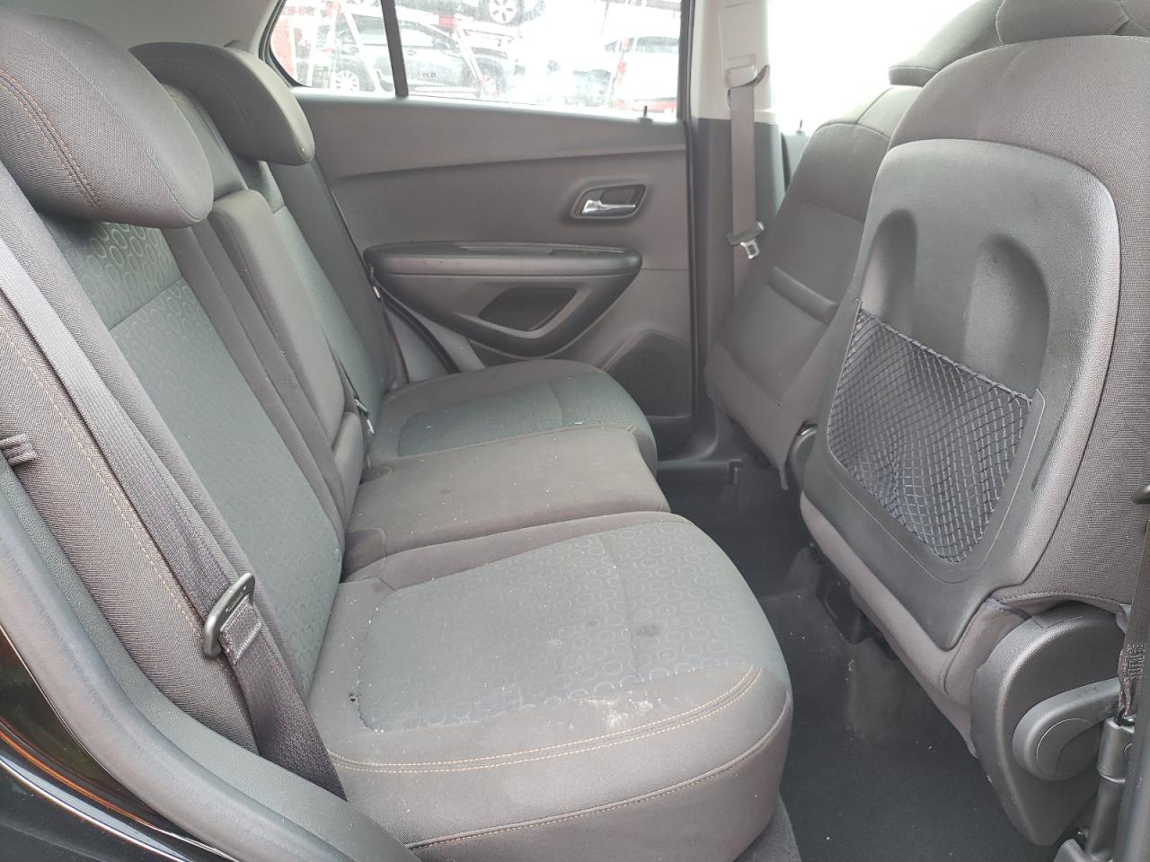 Photo 6 from auction – 2020 CHEVROLET TRAX LS with VIN KL7CJKSB5LB316455