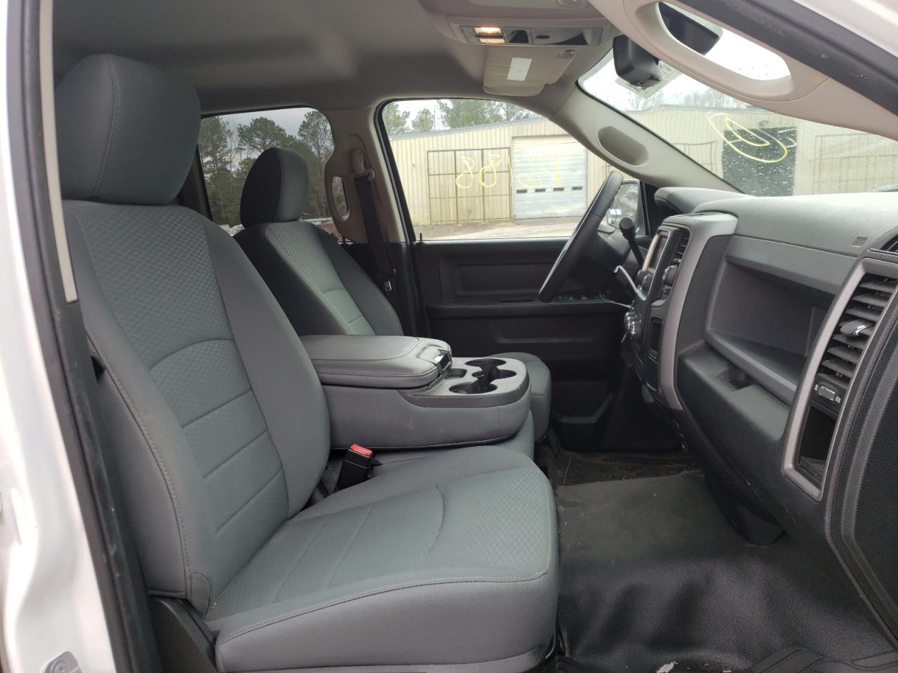 Photo 5 from auction – 2016 RAM 1500 ST with VIN 1C6RR6FT4GS144061