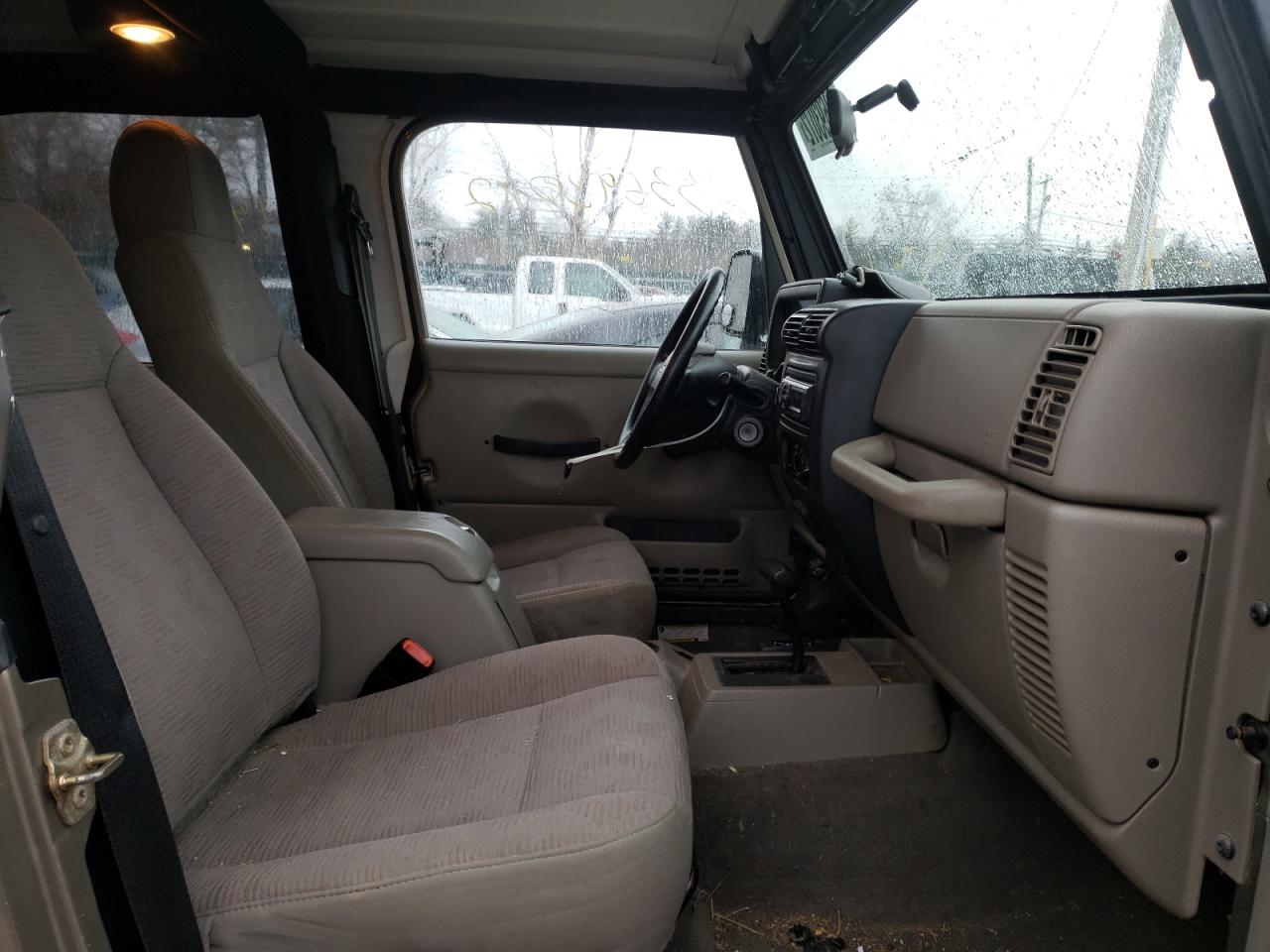 Photo 5 from auction – 2005 JEEP WRANGLER X with VIN 1J4FA39S05P320358