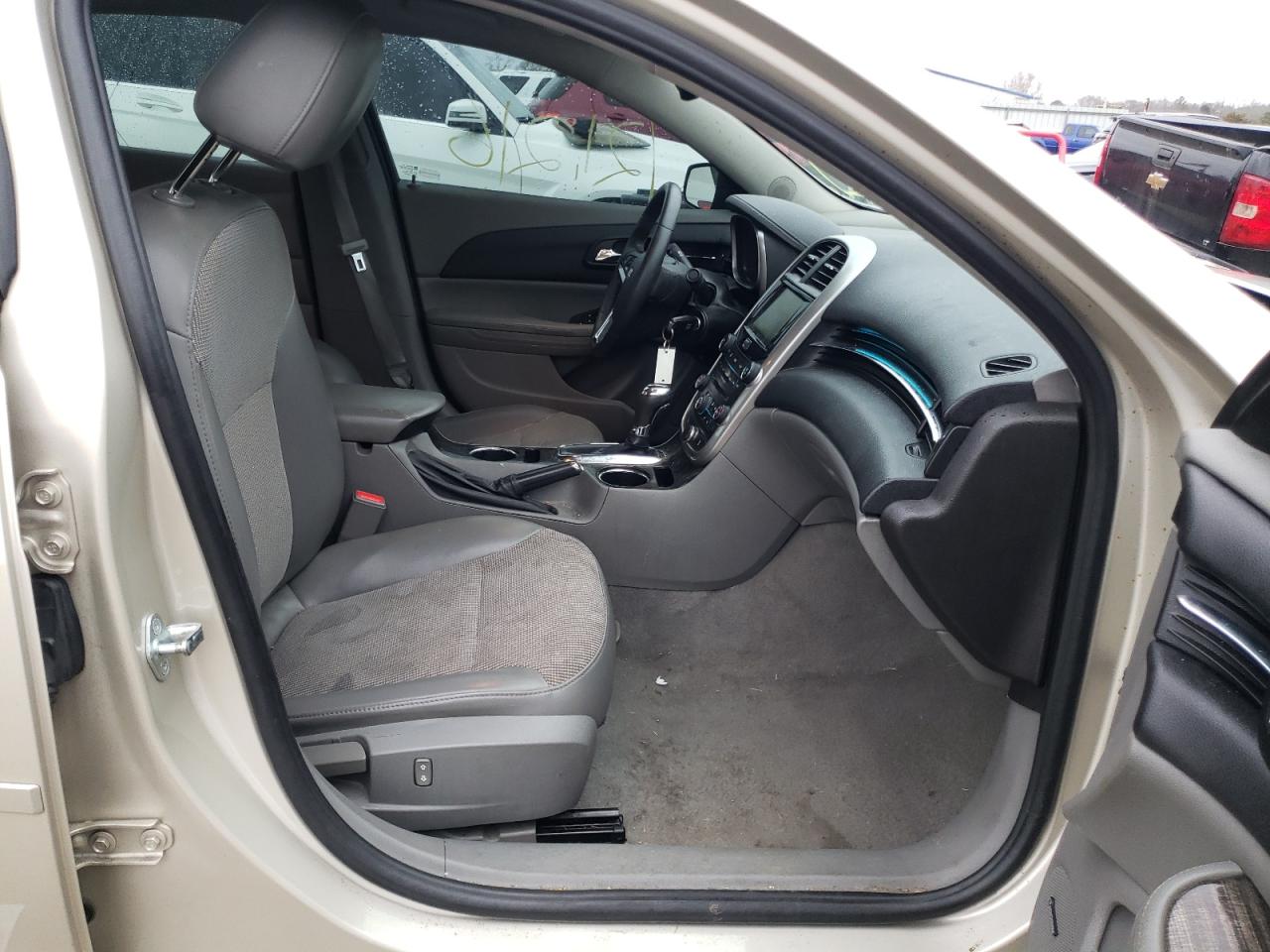 Photo 5 from auction – 2015 CHEVROLET MALIBU 2LT with VIN 1G11D5SL8FF288121