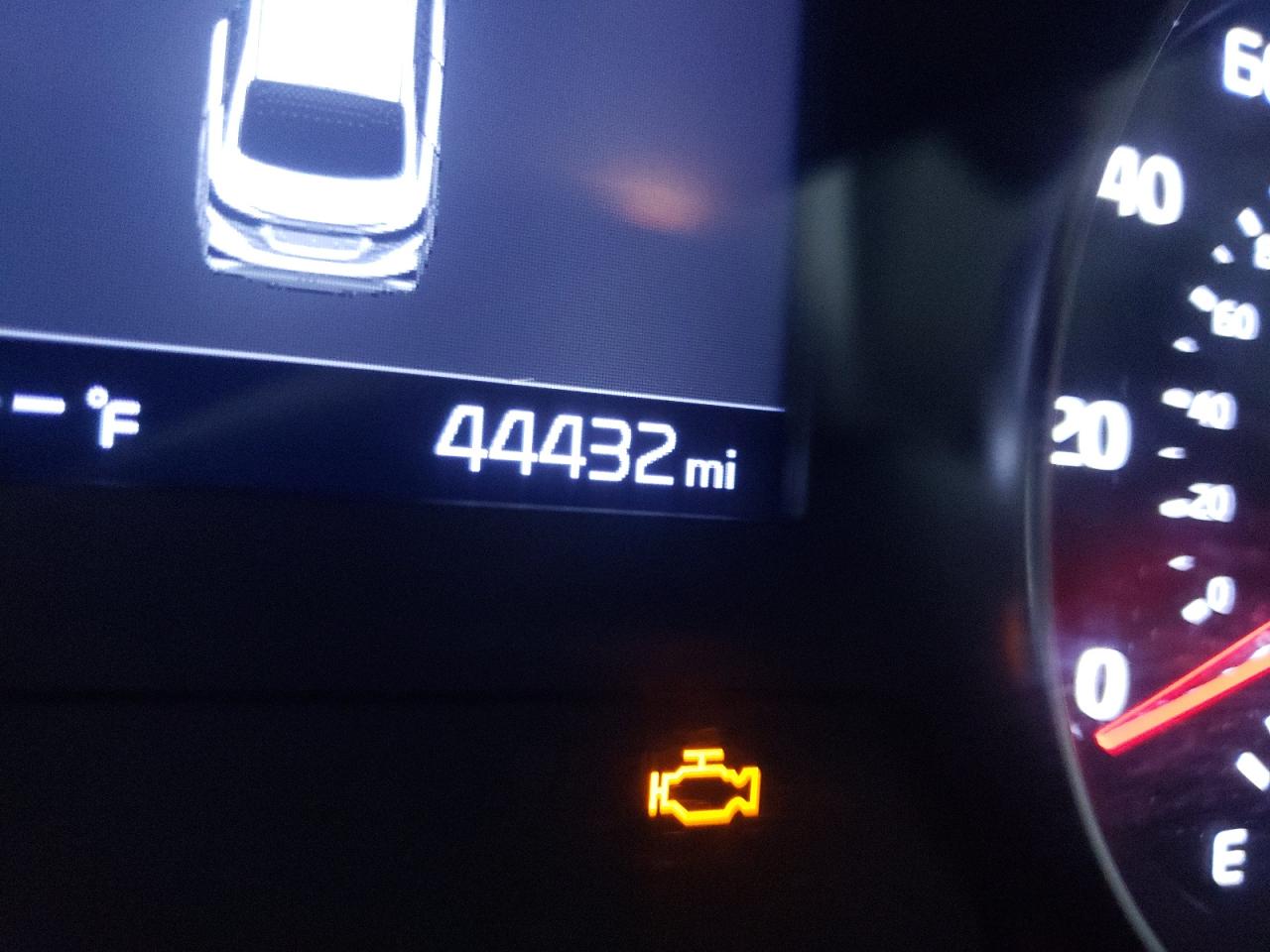 Photo 8 from auction – 2019 KIA FORTE FE with VIN 3KPF24ADXKE074274
