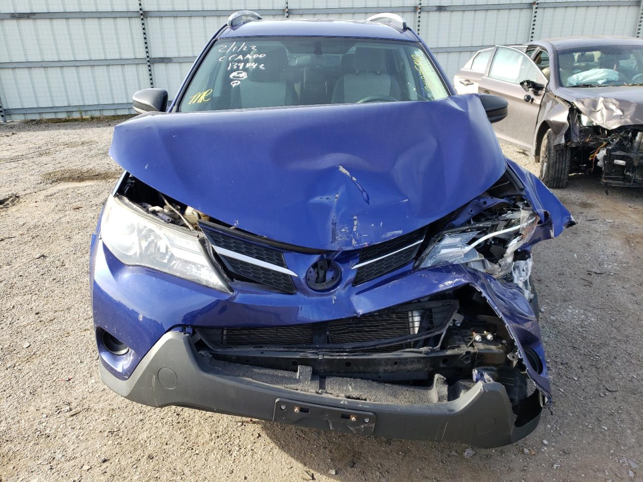 Photo 9 from auction – 2015 TOYOTA RAV4 LE with VIN 2T3BFREV6FW368378