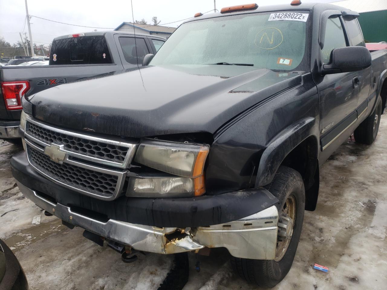 Photo 9 from auction – 2005 CHEVROLET SILVERADO with VIN 1GCHK29U85E102834