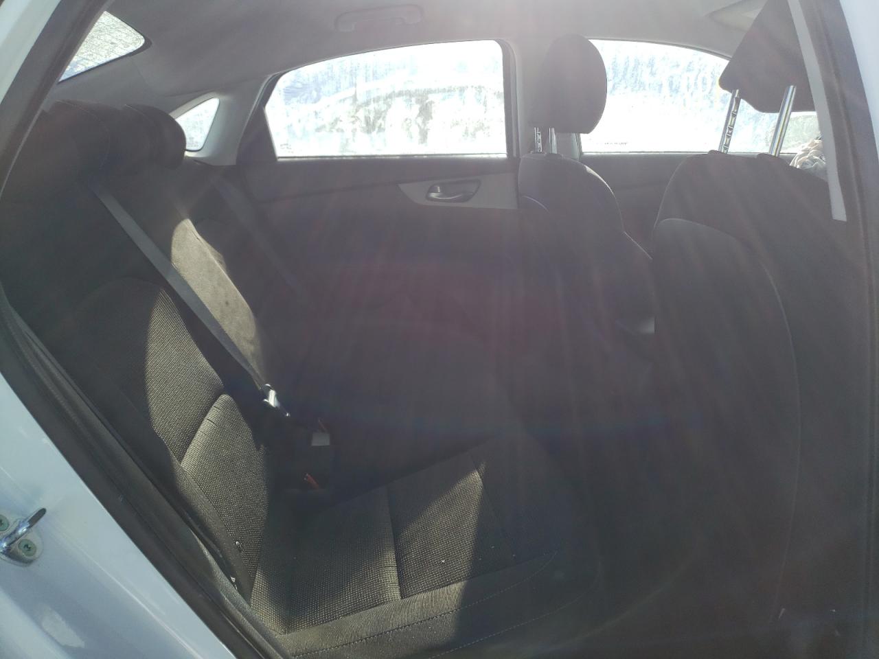 Photo 6 from auction – 2021 KIA FORTE FE with VIN 3KPF24AD1ME303511