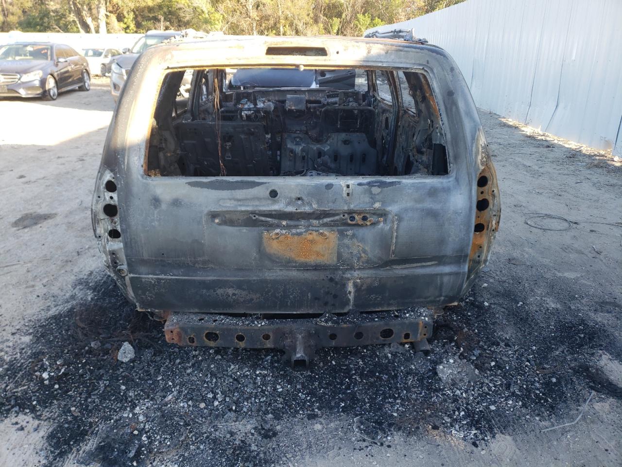 Photo 10 from auction – 2004 TOYOTA 4RUNNER SR with VIN JTEZU14R340023526