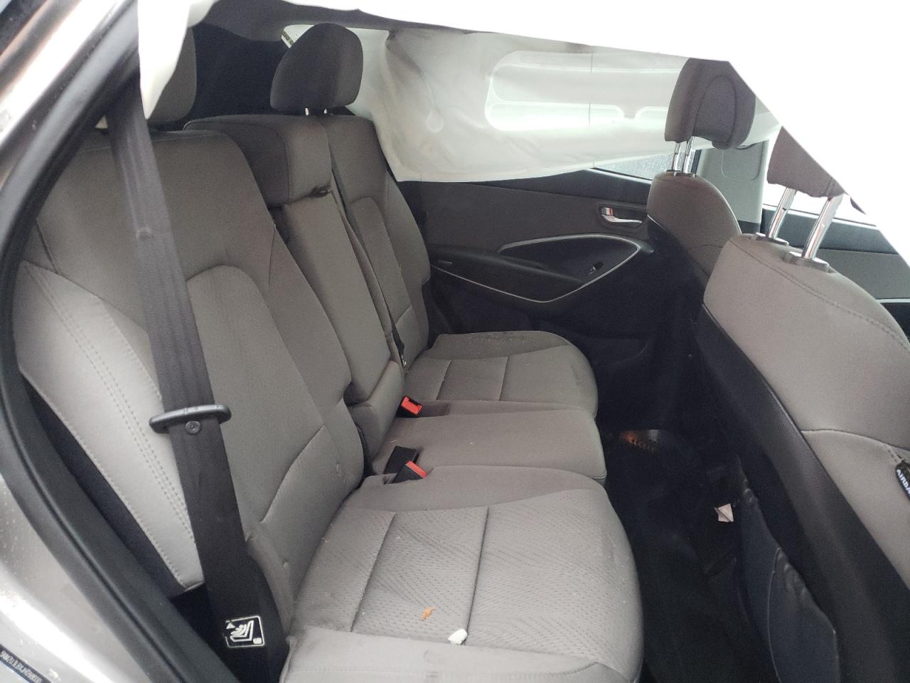 Photo 6 from auction – 2018 HYUNDAI SANTA FE S with VIN 5NMZU3LBXJH098000