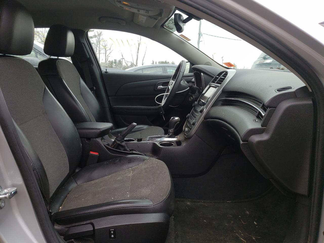 Photo 5 from auction – 2015 CHEVROLET MALIBU 1LT with VIN 1G11C5SL3FF276851