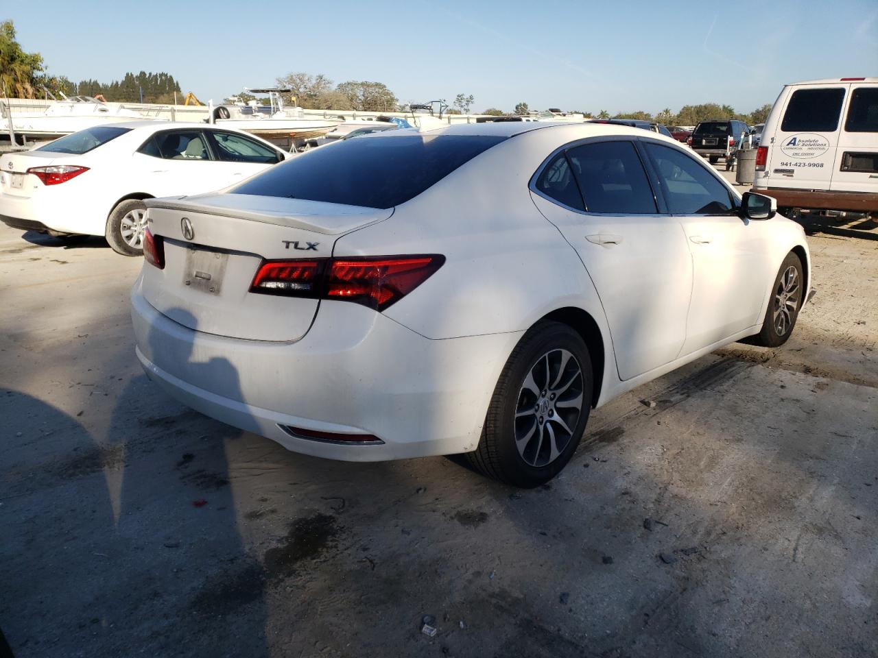Photo 4 from auction – 2015 ACURA TLX TECH with VIN 19UUB1F51FA005121