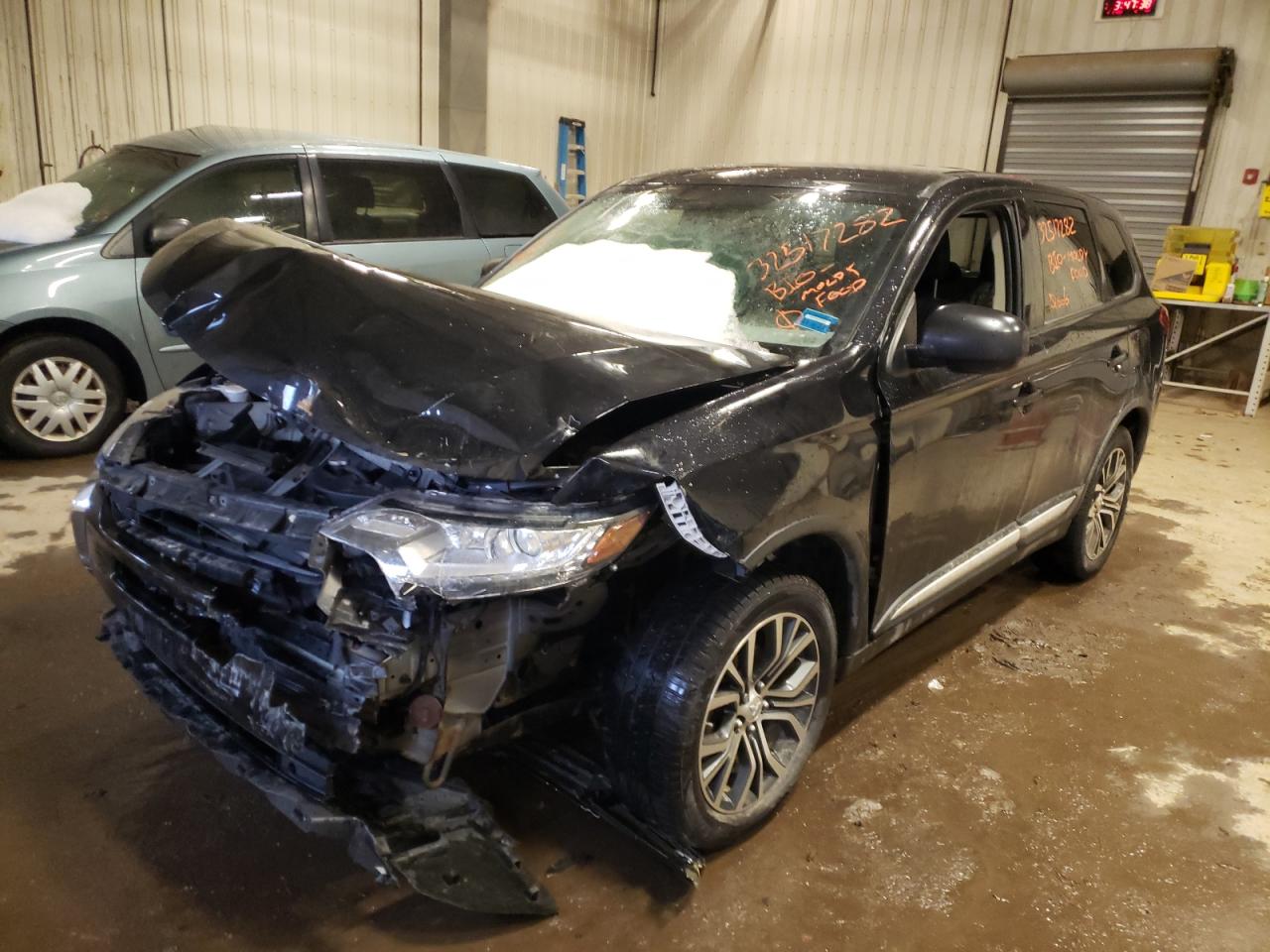 Photo 2 from auction – 2017 MITSUBISHI OUTLANDER with VIN JA4AZ2A31HZ035727