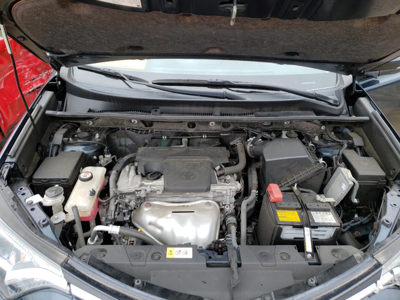 Photo 7 from auction – 2017 TOYOTA RAV4 XLE with VIN JTMRFREV8HJ130676