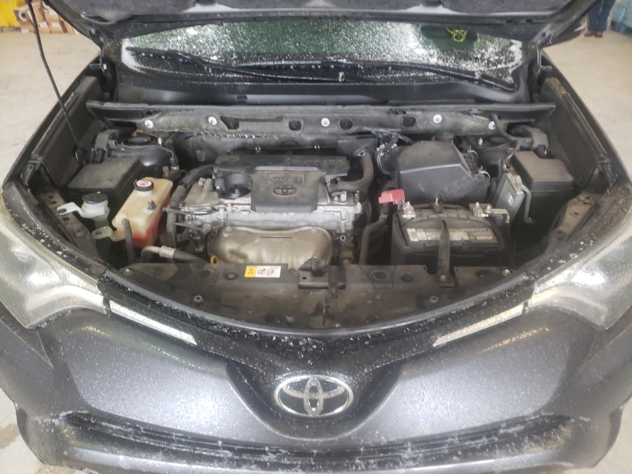 Photo 7 from auction – 2017 TOYOTA RAV4 XLE with VIN JTMWFREV8HD101552