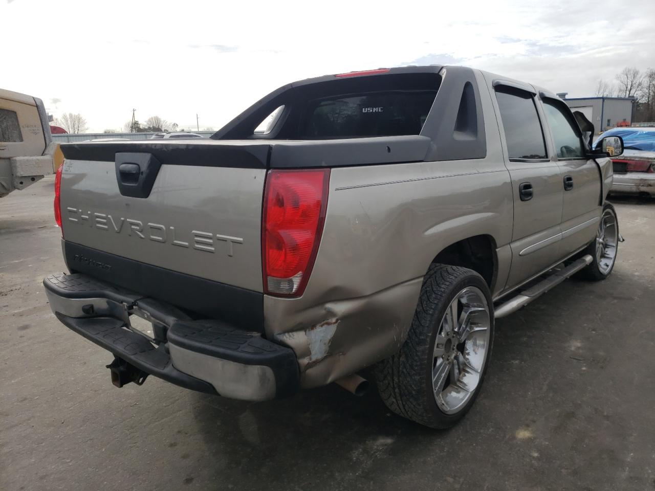 Photo 4 from auction – 2003 CHEVROLET AVALANCHE with VIN 3GNEC13T13G236365