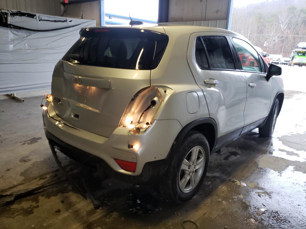 Photo 4 from auction – 2020 CHEVROLET TRAX LS with VIN KL7CJNSB7LB324154
