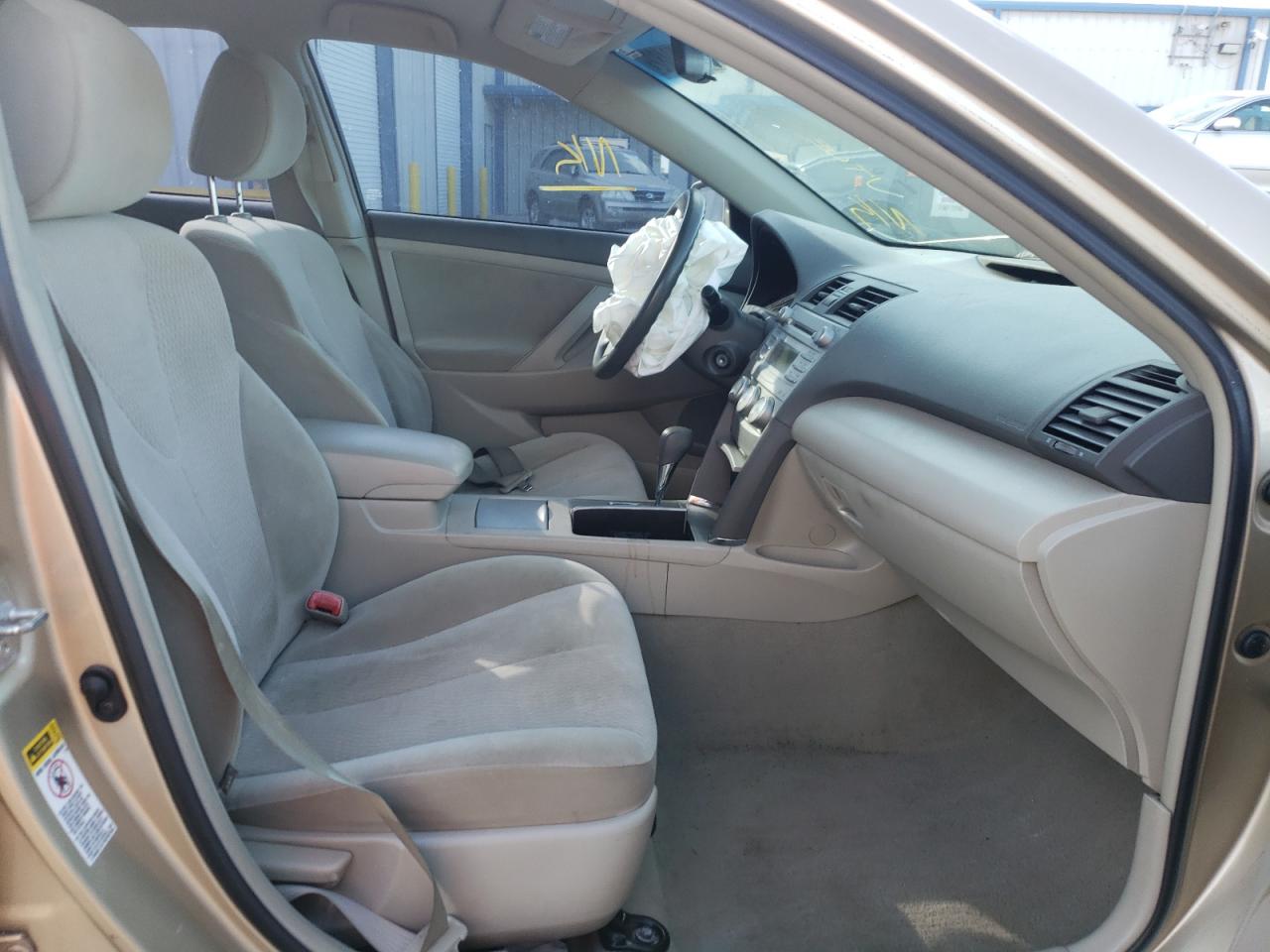 Photo 5 from auction – 2011 TOYOTA CAMRY BASE with VIN 4T1BF3EK9BU694407