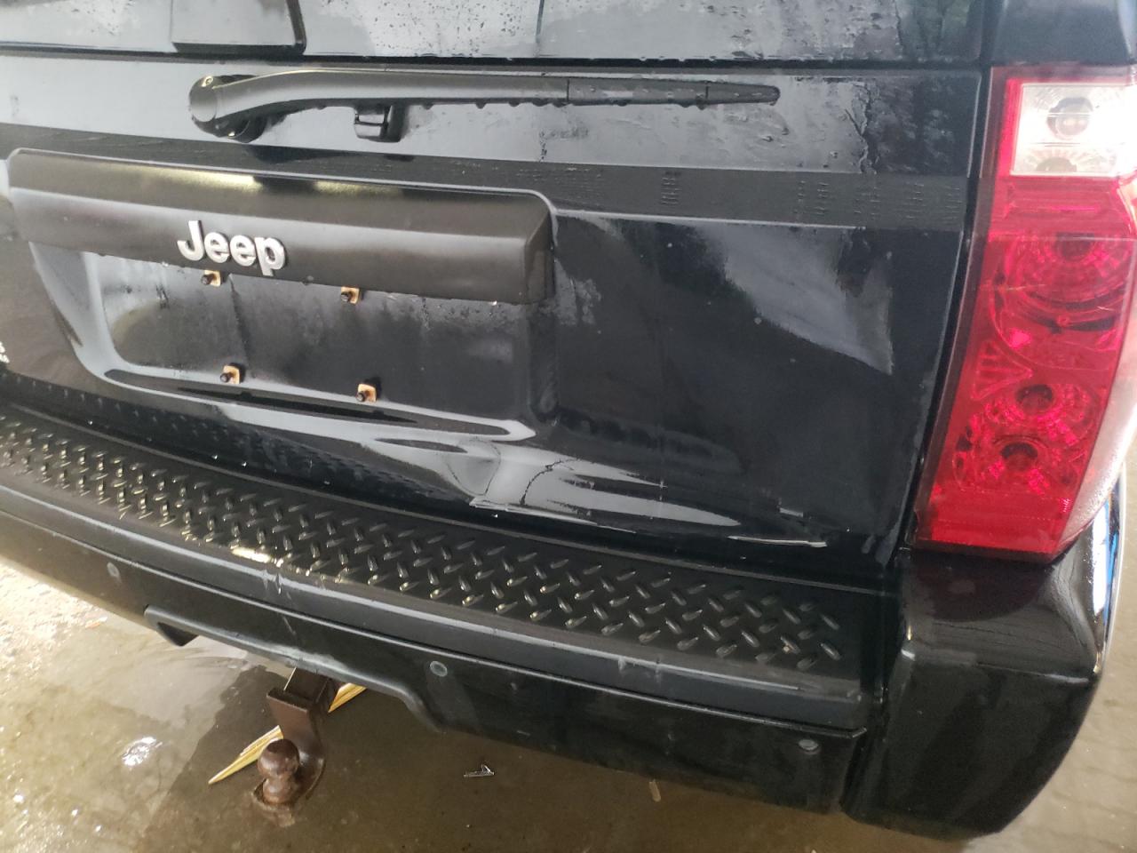 Photo 9 from auction – 2006 JEEP COMMANDER with VIN 1J8HG48N86C285522