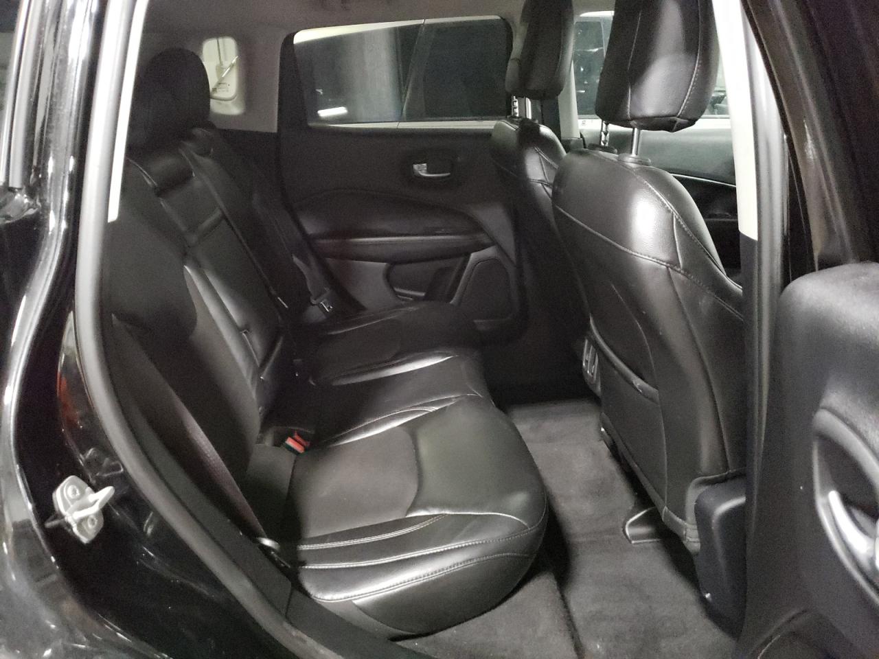 Photo 6 from auction – 2018 JEEP COMPASS LA with VIN 3C4NJDBB0JT393771