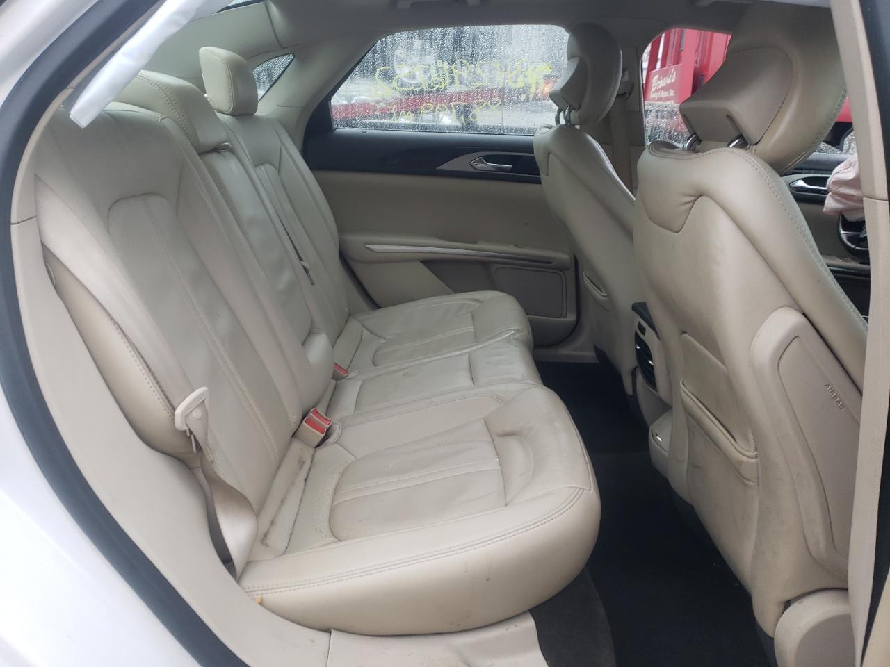 Photo 6 from auction – 2016 LINCOLN MKZ with VIN 3LN6L2J93GR606151