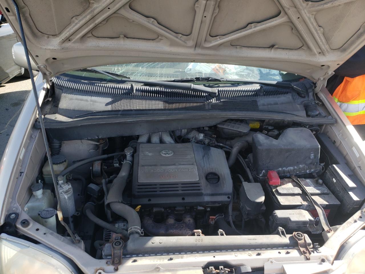 Photo 7 from auction – 2002 TOYOTA SIENNA LE with VIN 4T3ZF13C72U430432