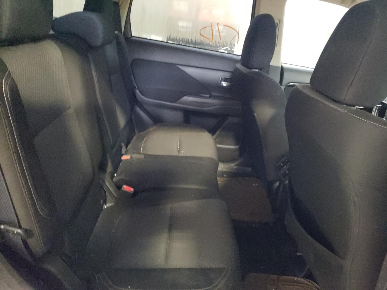 Photo 6 from auction – 2019 MITSUBISHI OUTLANDER with VIN JA4AZ2A34KZ606859