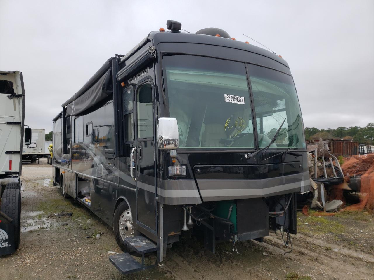 FREIGHTLINER CHASSIS X 2007 with VIN 4UZACJDC87CZ47605 - Photo from auction