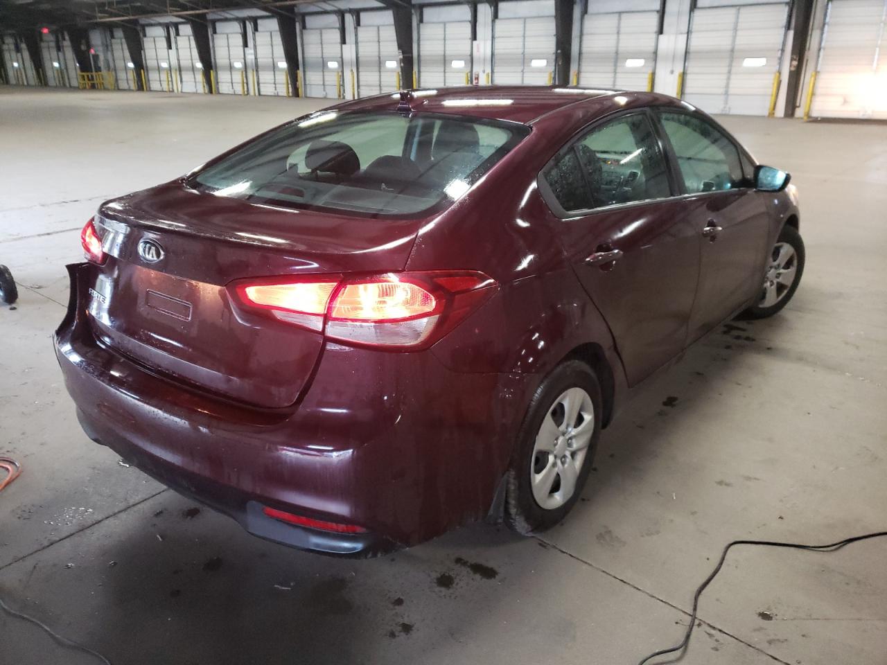 Photo 4 from auction – 2018 KIA FORTE LX with VIN 3KPFK4A79JE189070