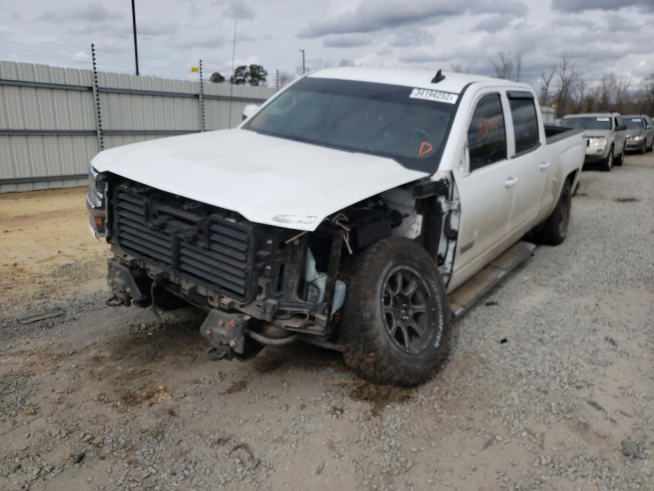 Photo 9 from auction – 2018 CHEVROLET SILVERADO with VIN 3GCUKREC3JG555217