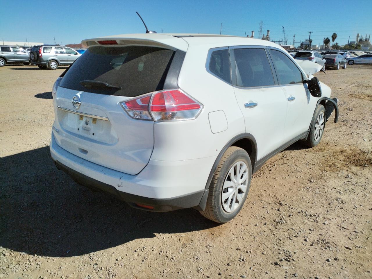 Photo 4 from auction – 2015 NISSAN ROGUE S with VIN KNMAT2MT6FP577806