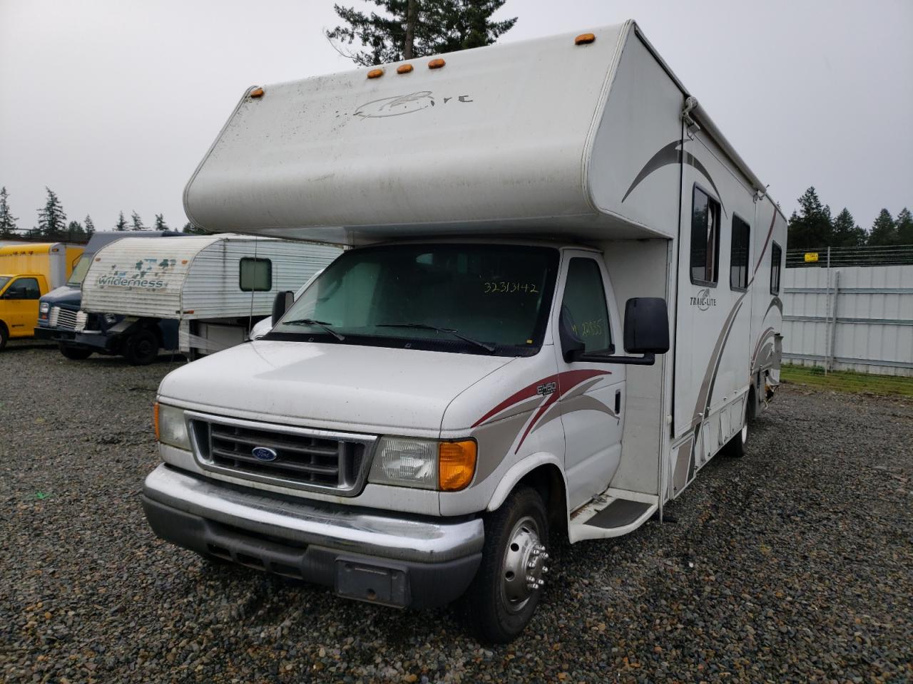 Photo 2 from auction – 2005 FORD 31/MH with VIN 1FDXE45S05HB04736