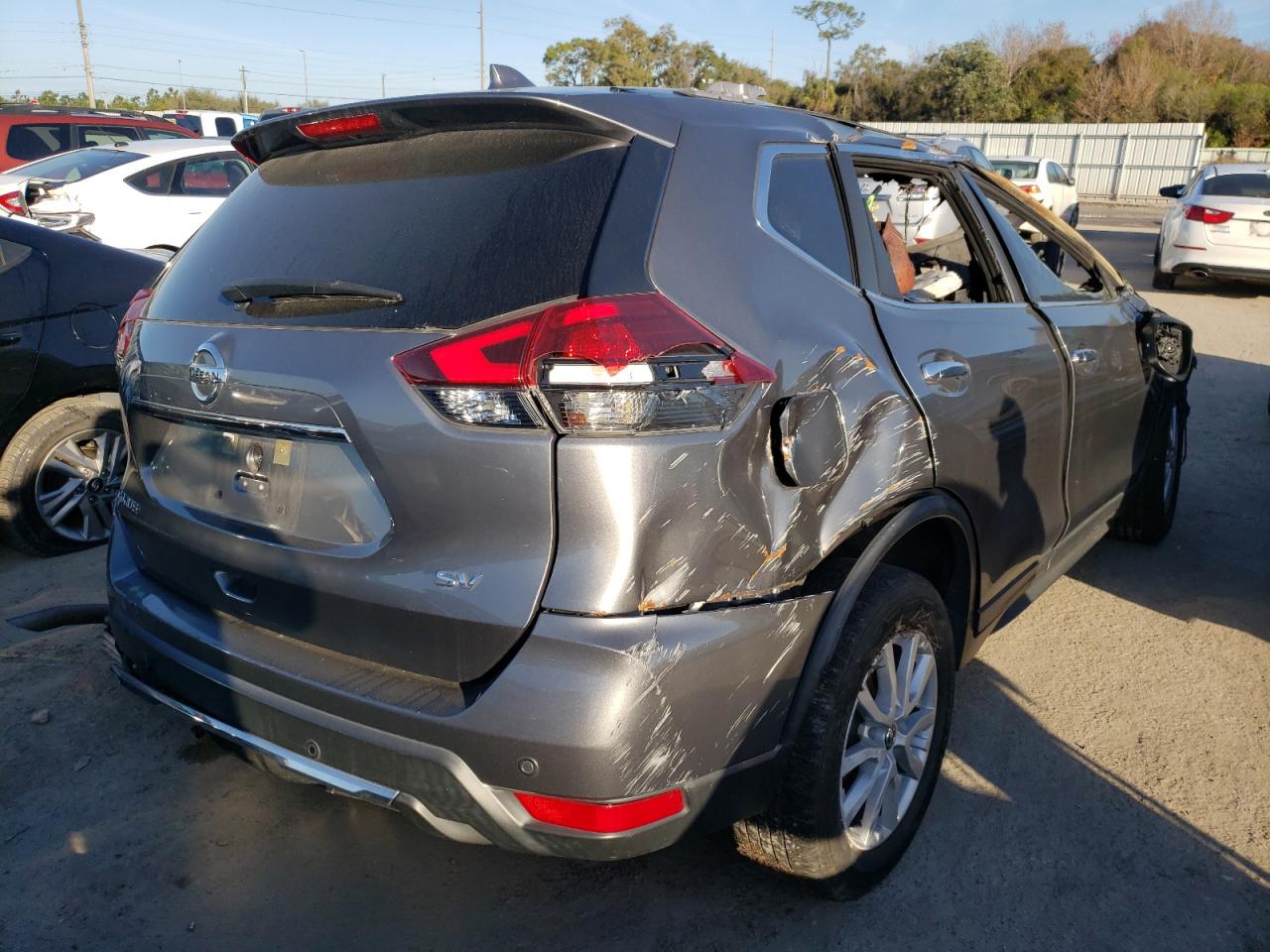 Photo 4 from auction – 2019 NISSAN ROGUE S with VIN KNMAT2MT0KP536601