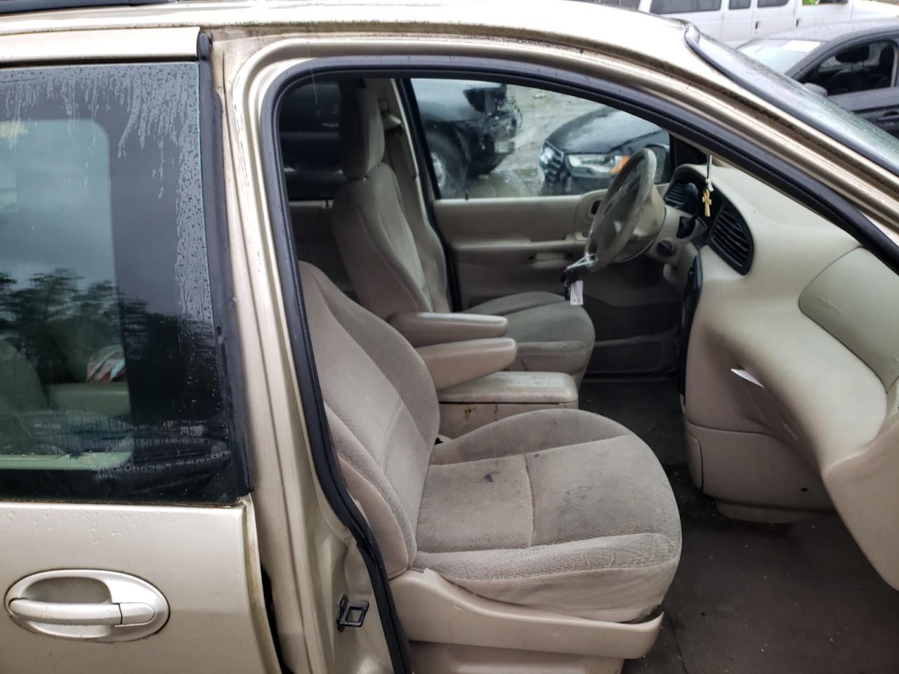 Photo 5 from auction – 2001 FORD WINDSTAR S with VIN 2FMZA52441BB42543