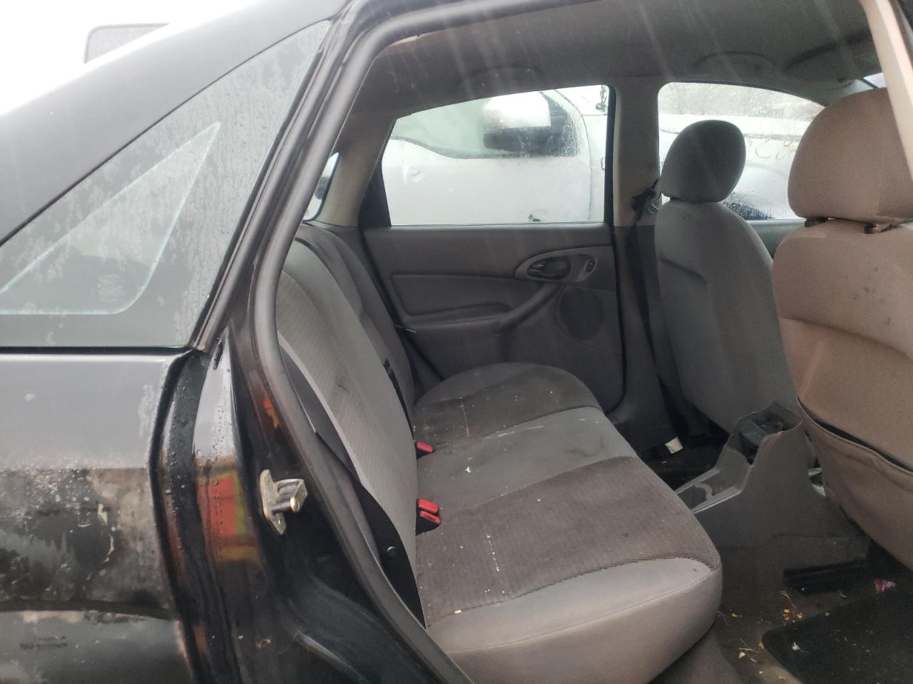 Photo 6 from auction – 2004 FORD FOCUS SE C with VIN 1FAFP34364W202961
