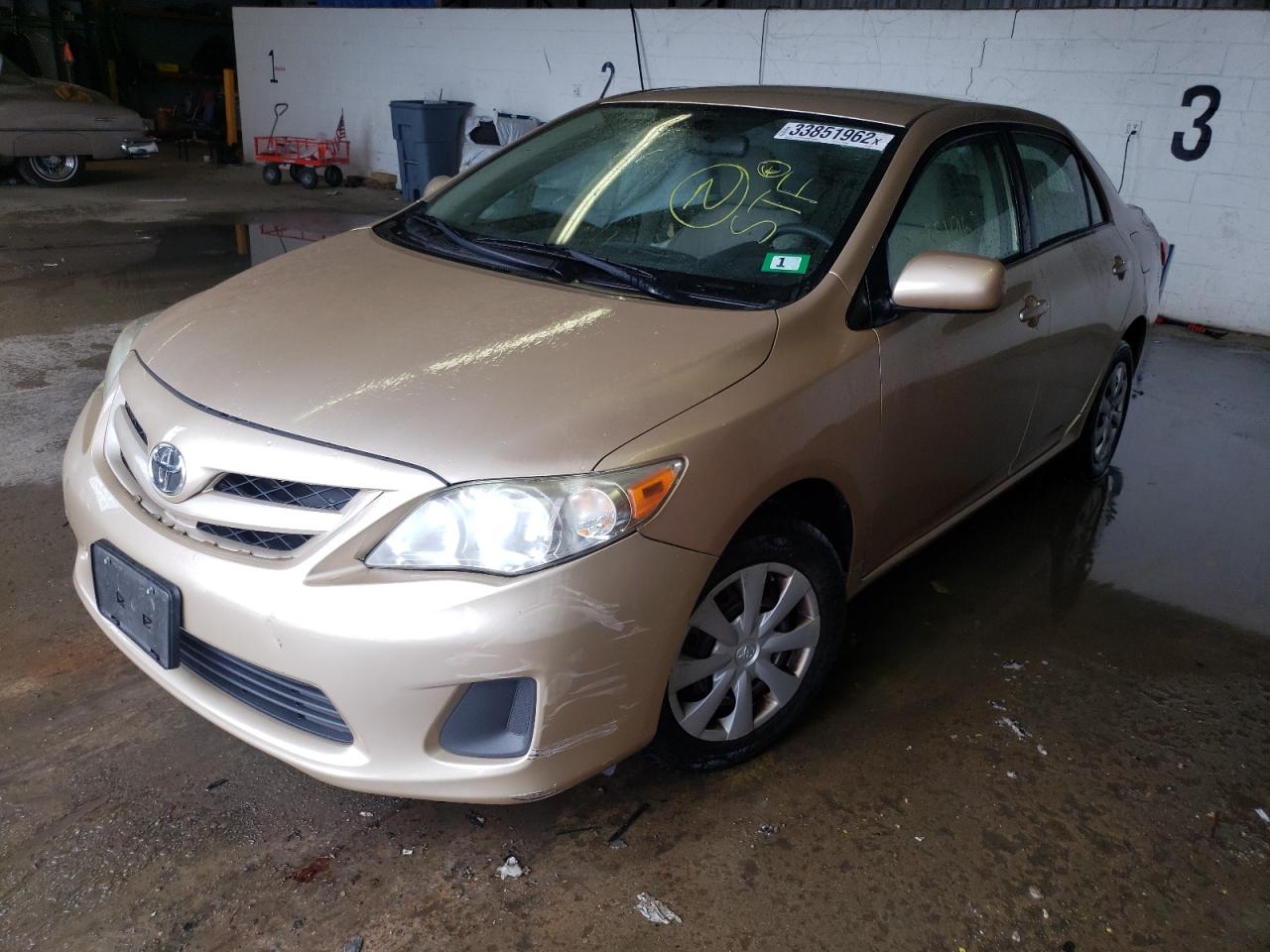 Photo 2 from auction – 2011 TOYOTA COROLLA BA with VIN JTDBU4EE1B9150271