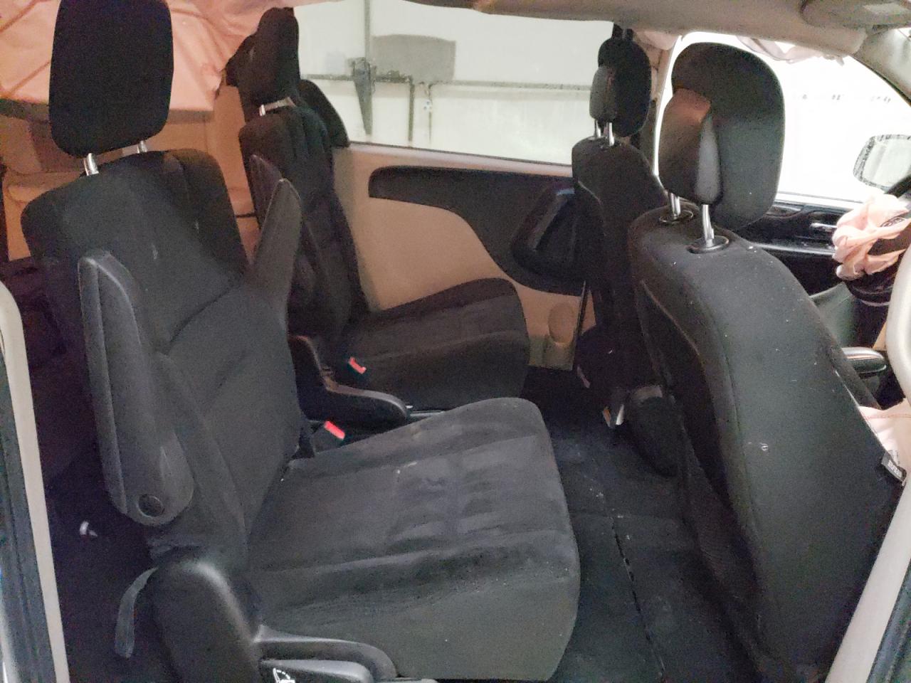 Photo 6 from auction – 2015 DODGE GRAND CARA with VIN 2C4RDGBG0FR658057