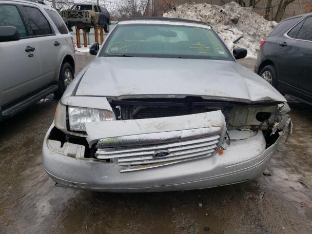 Photo 9 from auction – 2001 FORD CROWN VICT with VIN 2FAFP74W71X140973