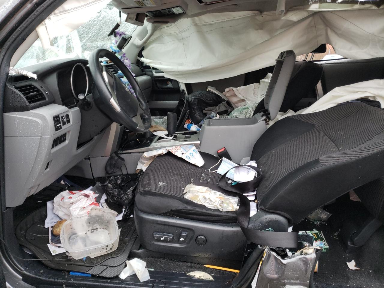 Photo 5 from auction – 2010 TOYOTA 4RUNNER SR with VIN JTEBU5JR8A5018317