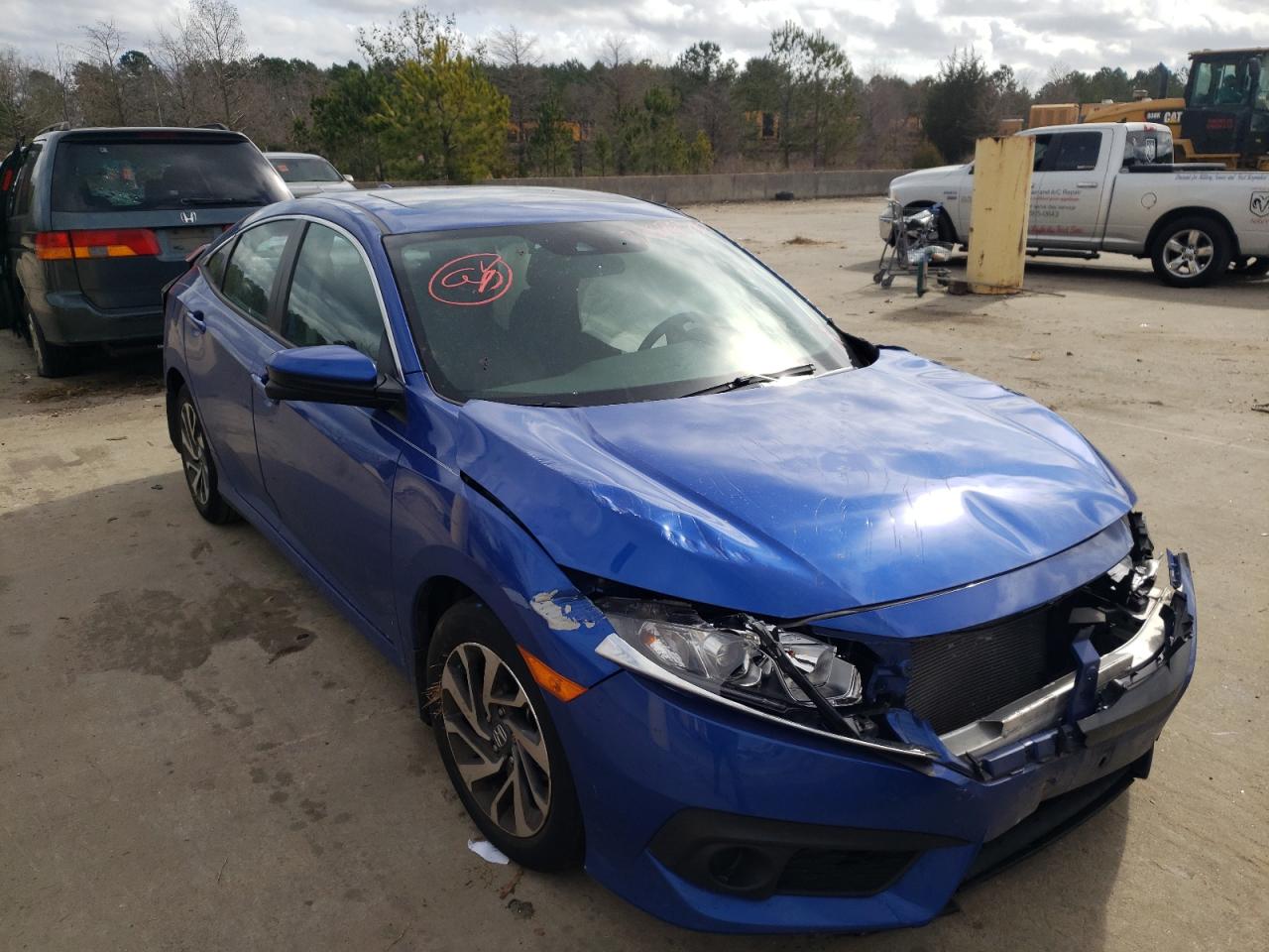 HONDA CIVIC EX 2018 with VIN 2HGFC2F80JH543308 - Photo from auction