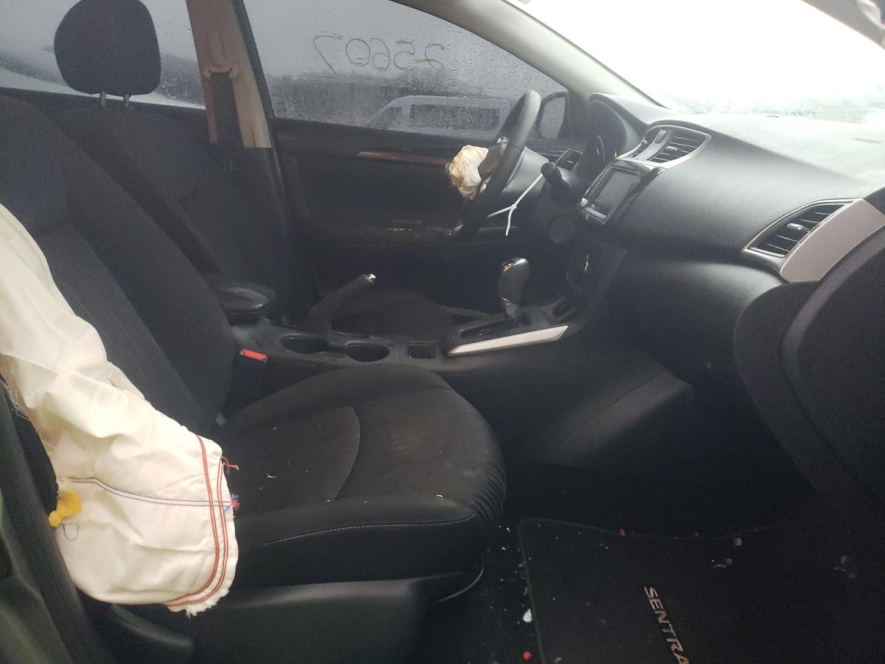 Photo 5 from auction – 2019 NISSAN SENTRA S with VIN 3N1AB7AP3KY427705