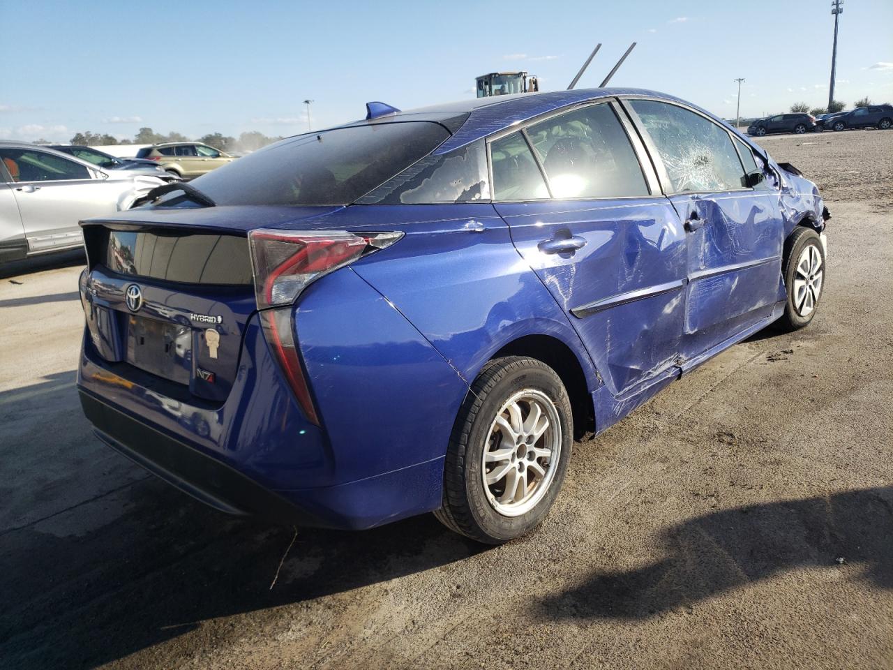 Photo 4 from auction – 2016 TOYOTA PRIUS with VIN JTDKARFU0G3526920