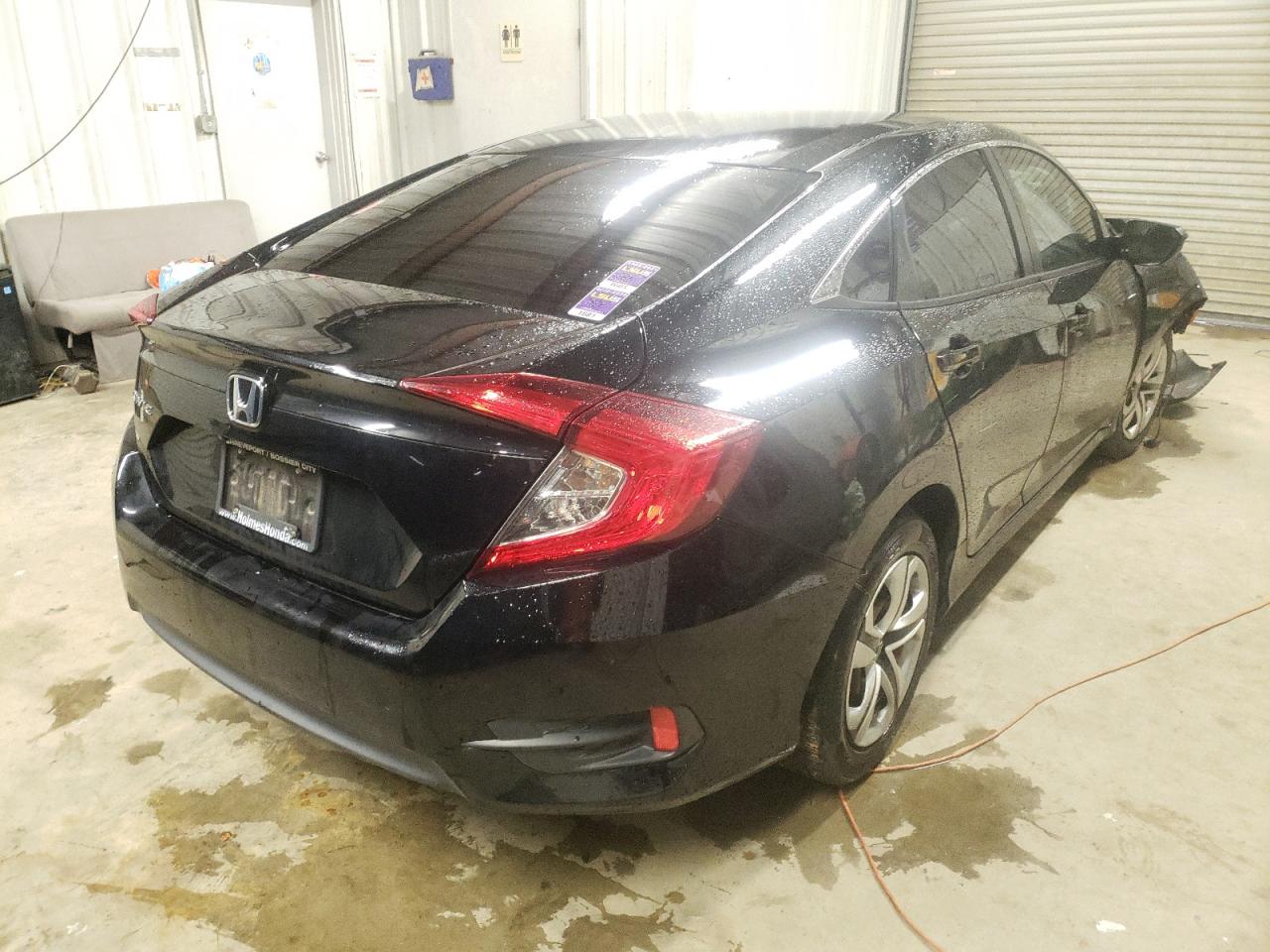 Photo 4 from auction – 2016 HONDA CIVIC LX with VIN 19XFC2F52GE037164
