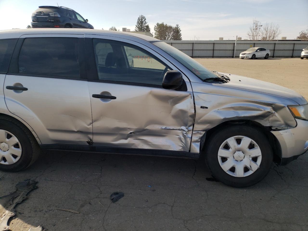 Photo 9 from auction – 2007 MITSUBISHI OUTLANDER with VIN JA4MS31X97U005297