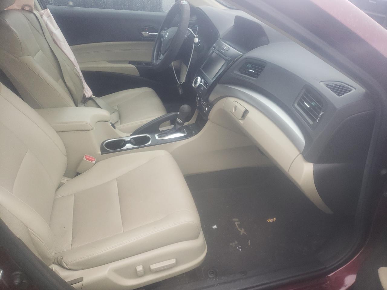 Photo 5 from auction – 2016 ACURA ILX PREMIU with VIN 19UDE2F74GA008837