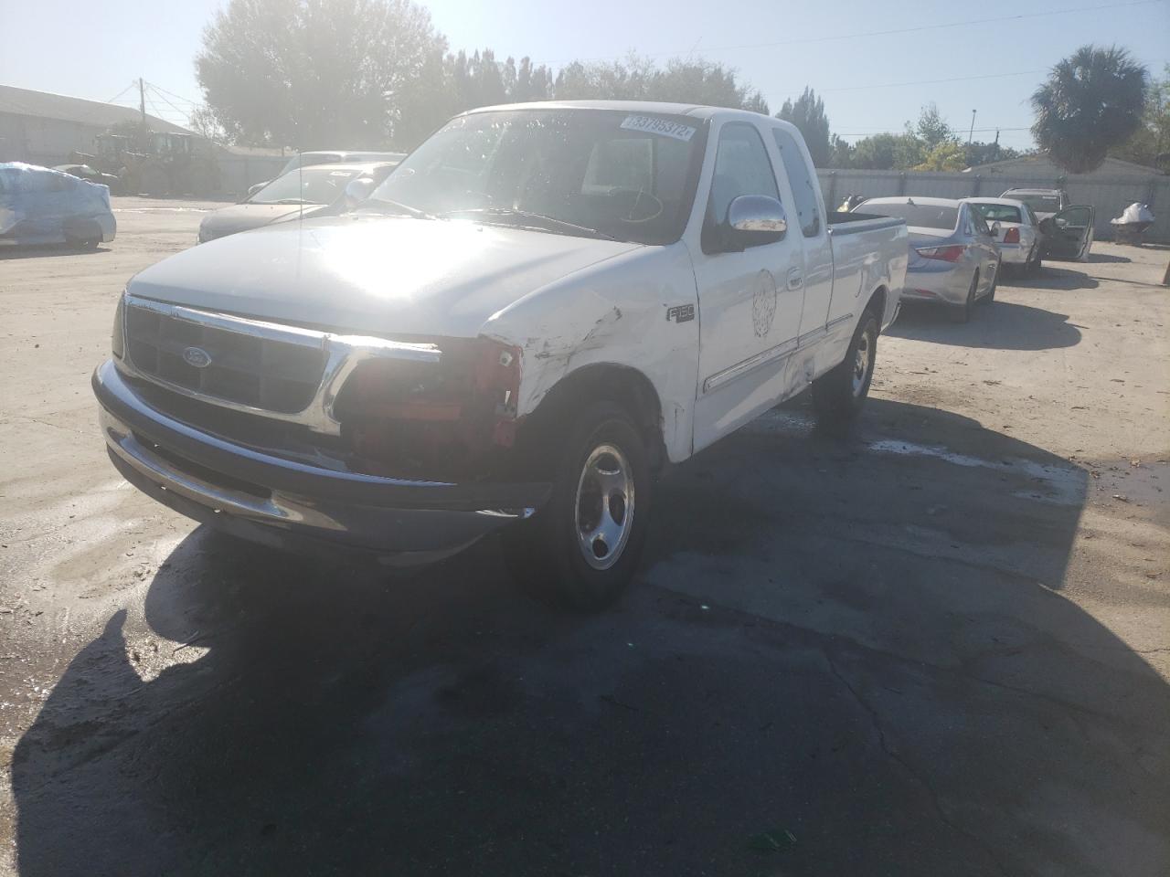 Photo 2 from auction – 1997 FORD F150 with VIN 1FTDX1763VNA57770
