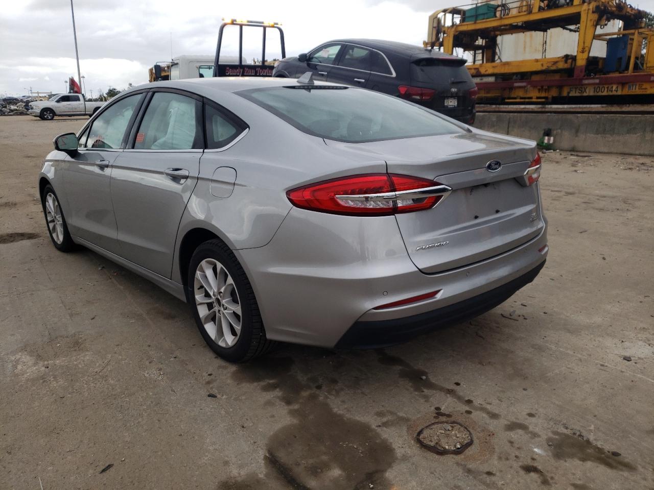 Photo 3 from auction – 2020 FORD FUSION SE with VIN 3FA6P0LU9LR119163