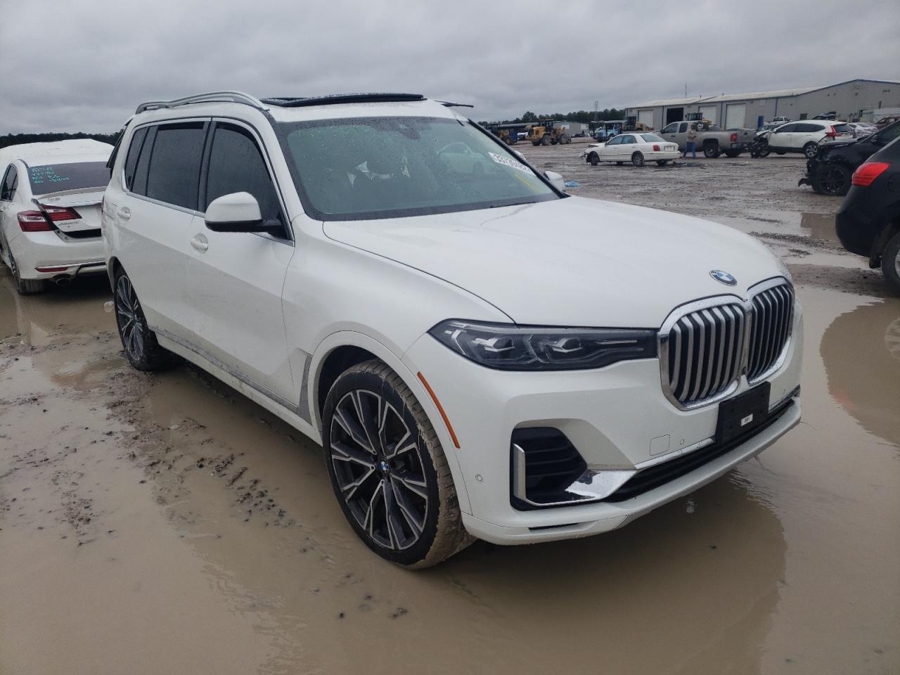 BMW X7 XDRIVE4 2020 with VIN 5UXCW2C08L9A00896 - Photo from auction