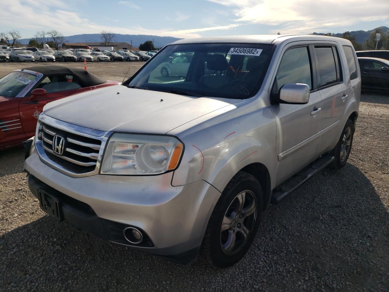 Photo 2 from auction – 2012 HONDA PILOT EX with VIN 5FNYF3H44CB034698
