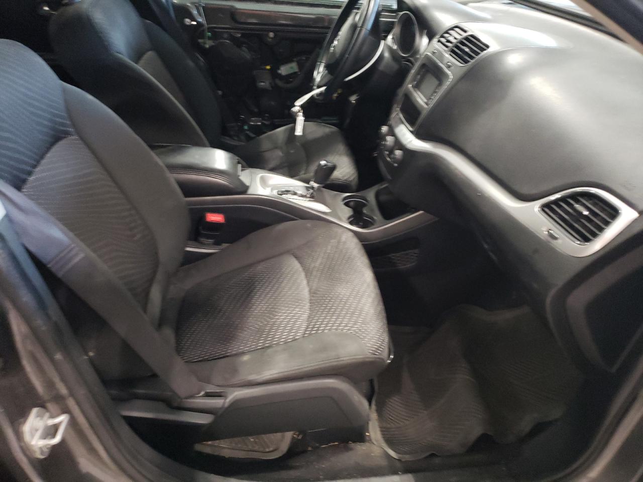 Photo 5 from auction – 2017 DODGE JOURNEY SE with VIN 3C4PDCAB1HT557017